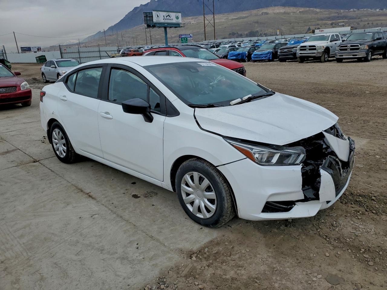 2020 Nissan Versa S - Фото 4