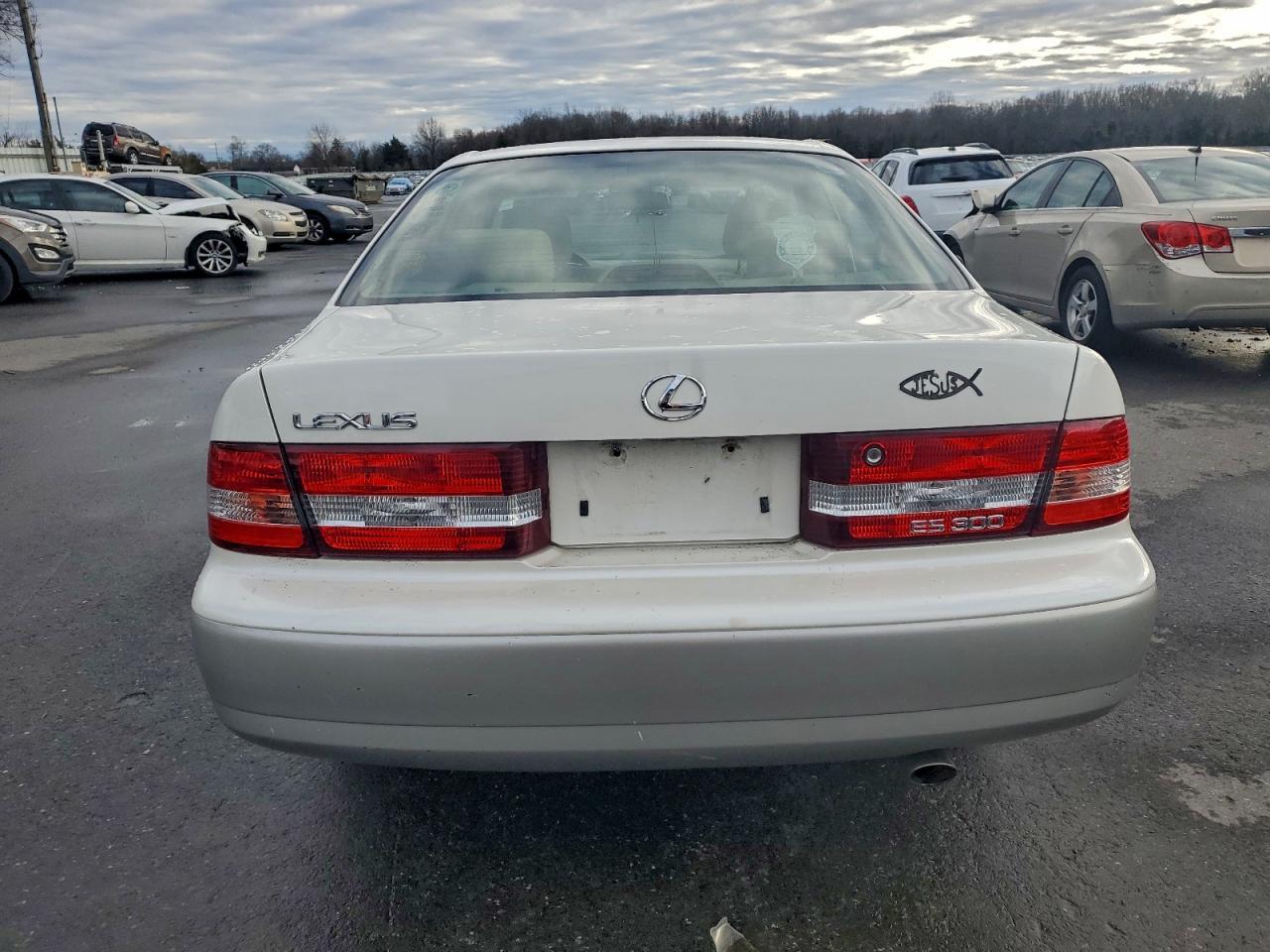 2001 Lexus Es 300 - Image 6