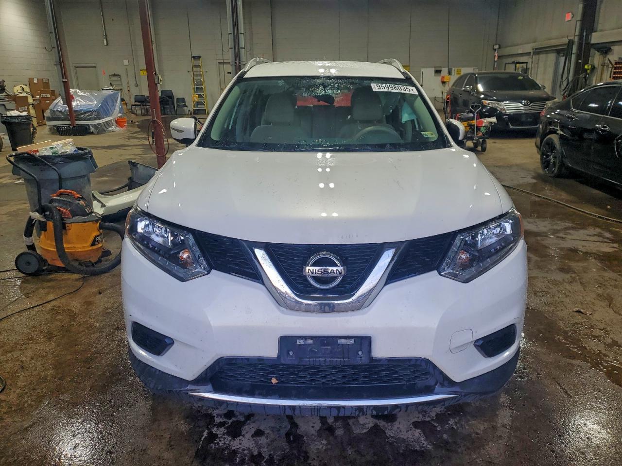 2014 Nissan Rogue S - Image 5