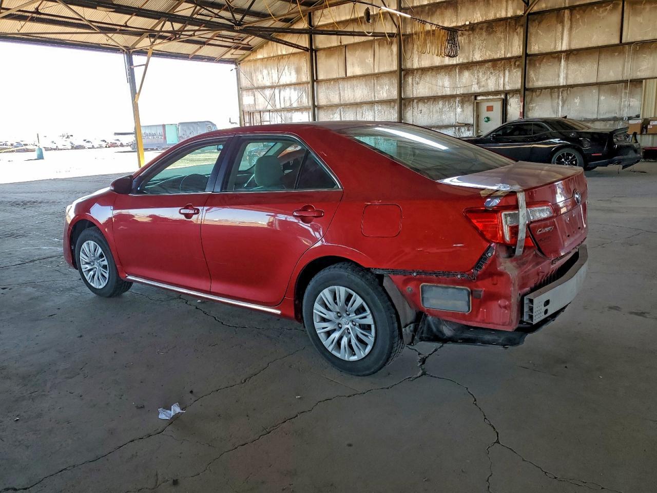 2013 Toyota Camry L - Фото 2