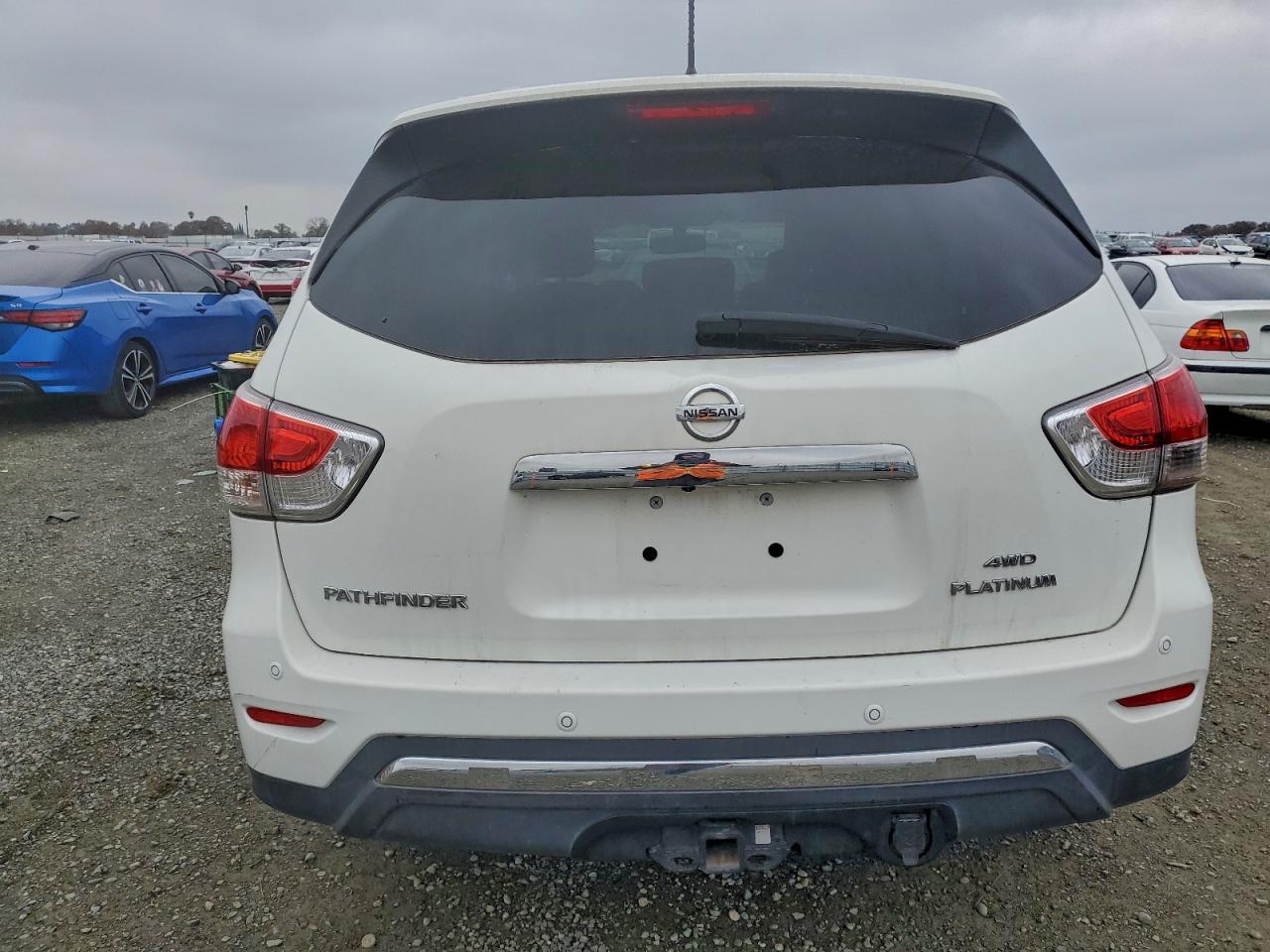 2013 Nissan Pathfinder S - Фото 6