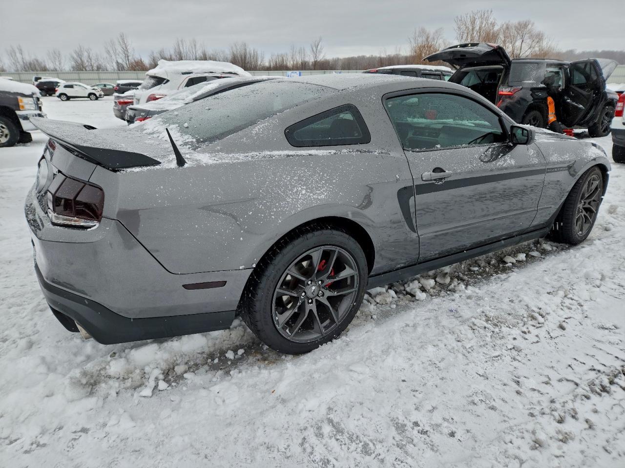 2011 Ford Mustang - Фото 3