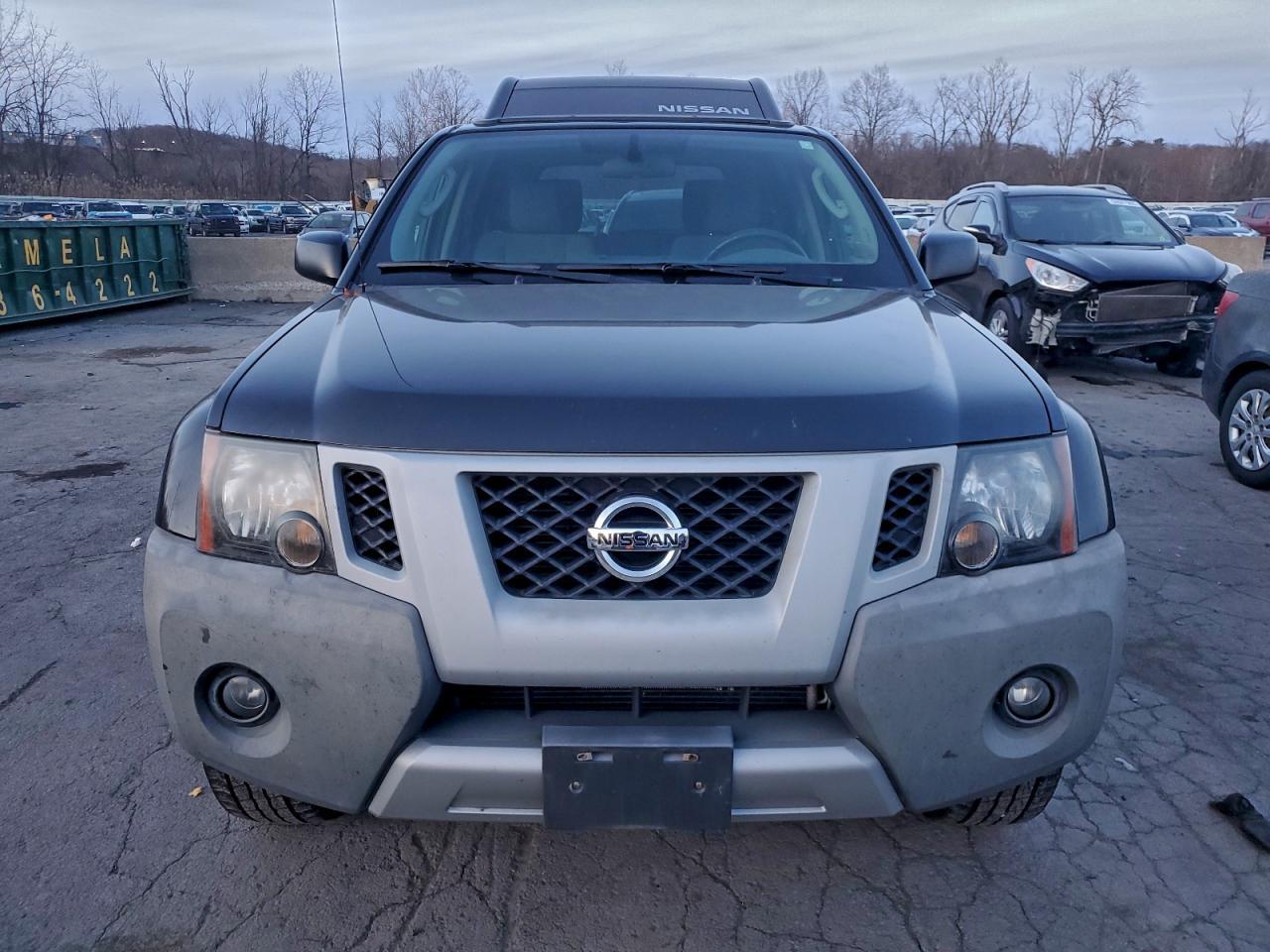 2012 Nissan Xterra Off Road - Image 5