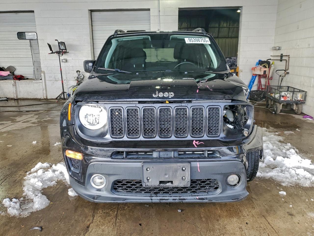 2020 Jeep Renegade Latitude - Фото 5