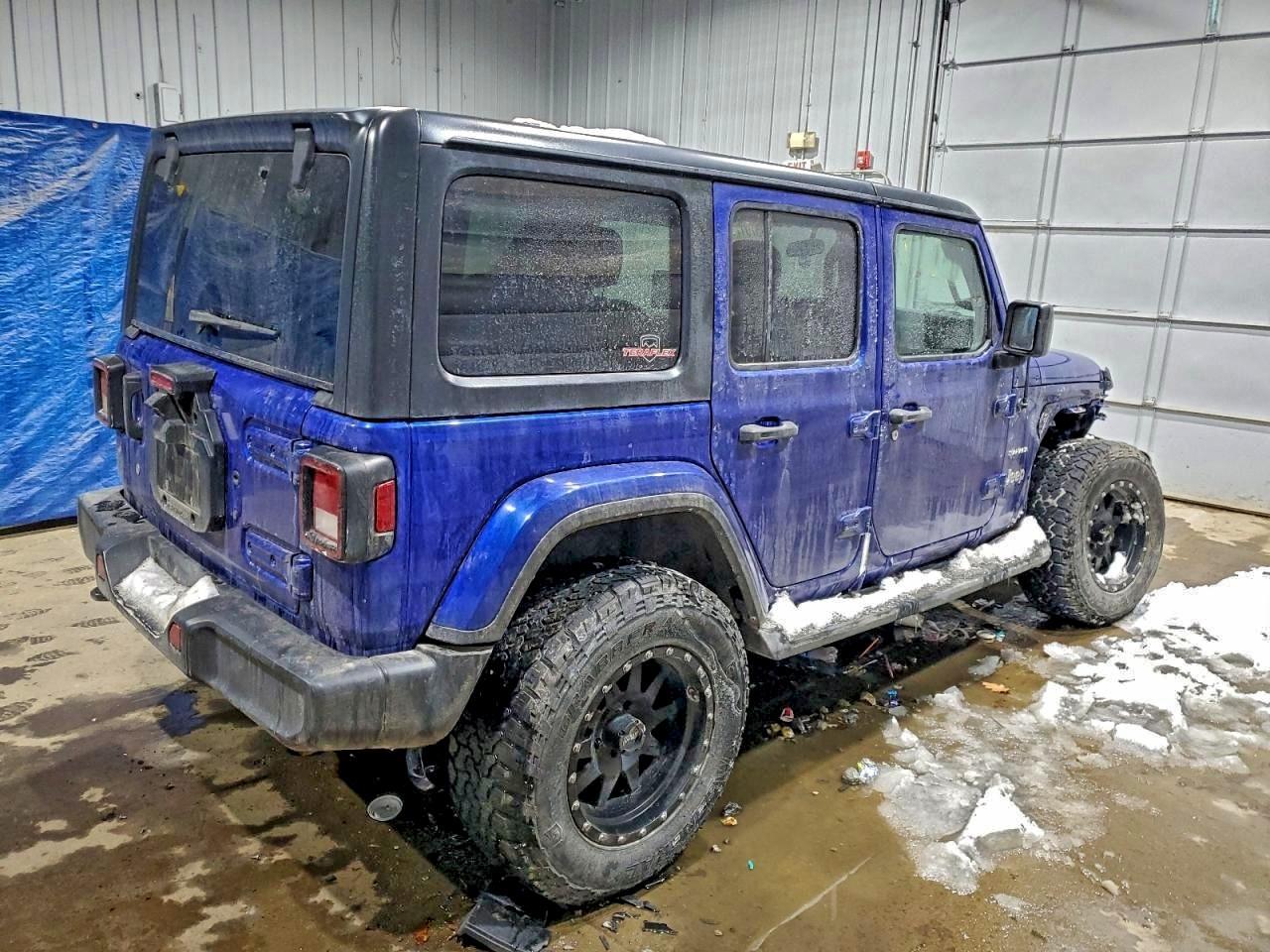 2018 Jeep Wrangler Unlimited Sahara - Image 3