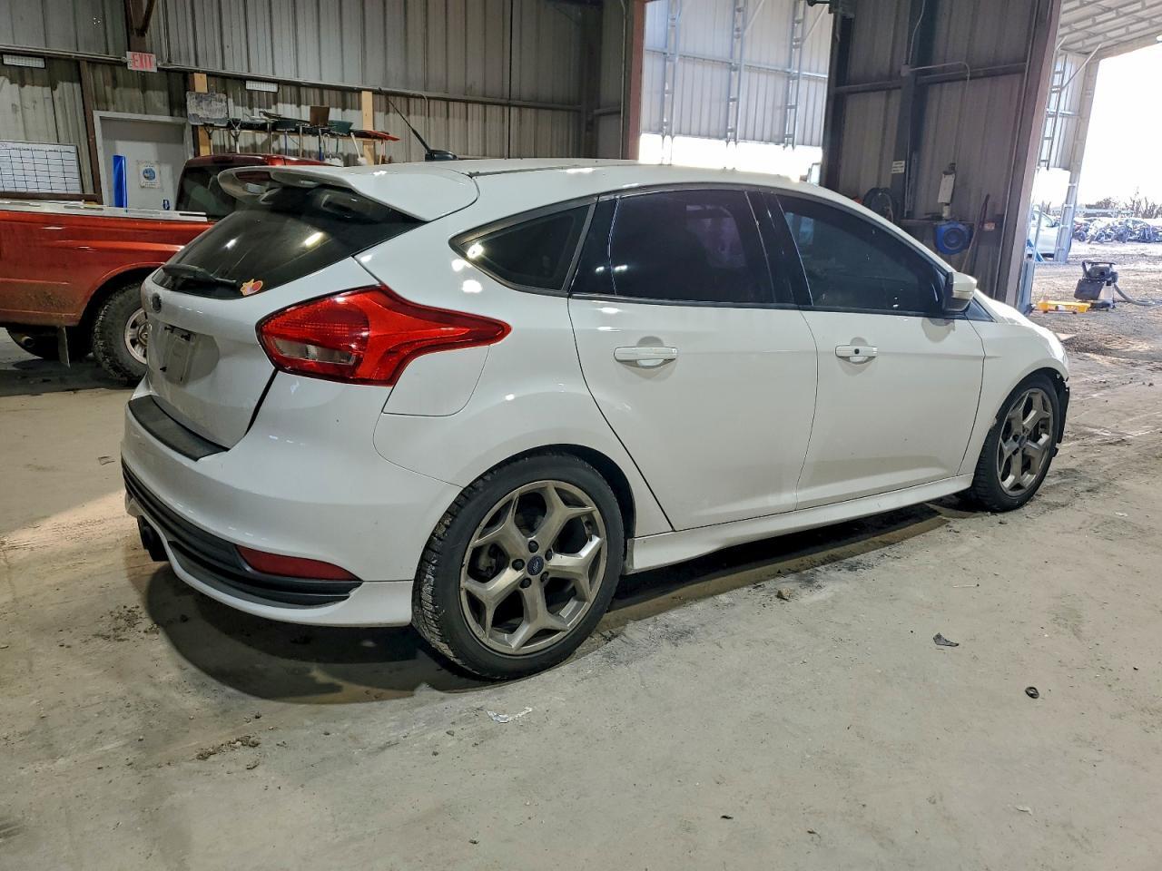 2017 Ford Focus St - Image 3