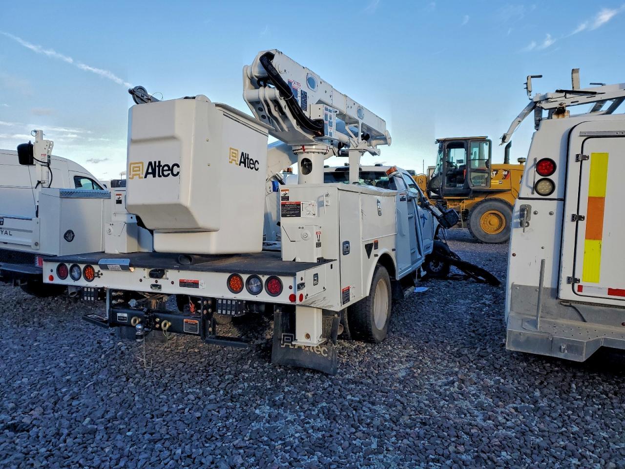 2025 Ford F550 Super Duty Bucket Truck - Image 3