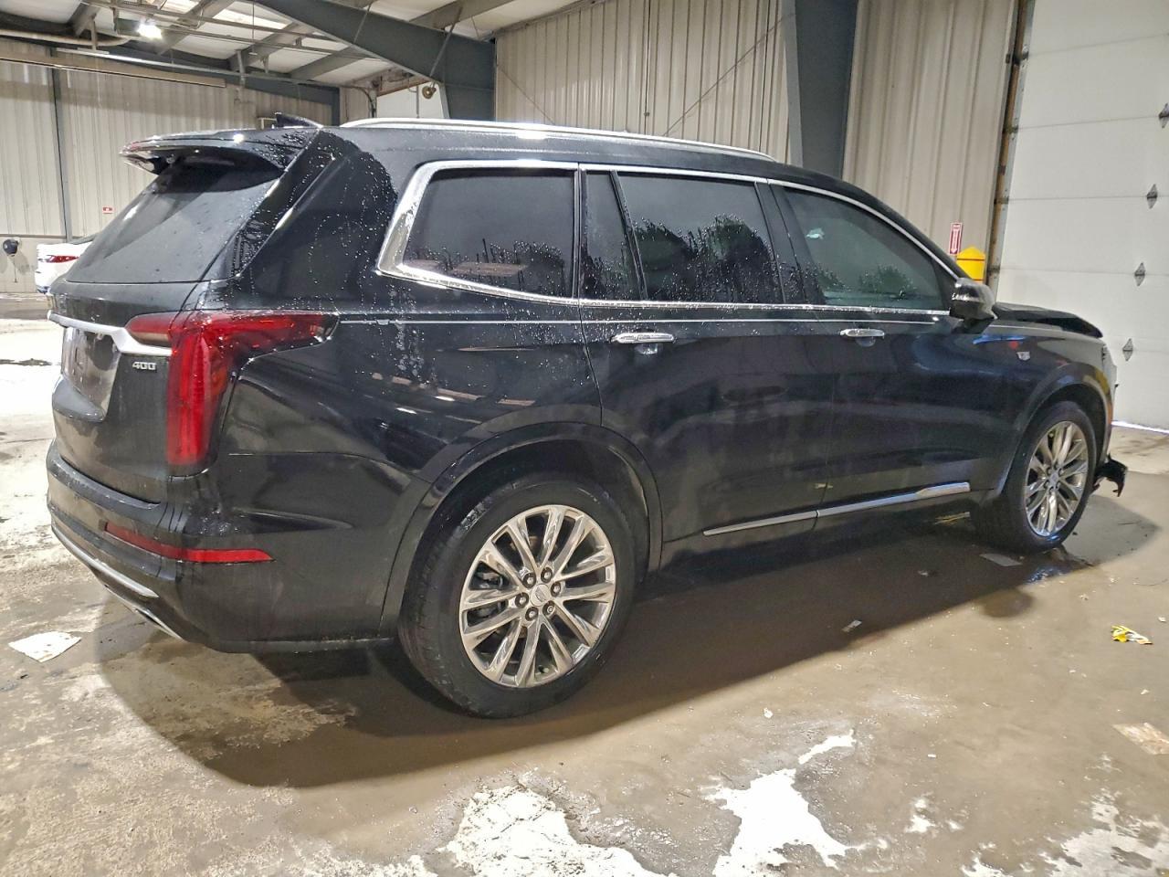 2023 Cadillac Xt6 Premium Luxury - Image 3