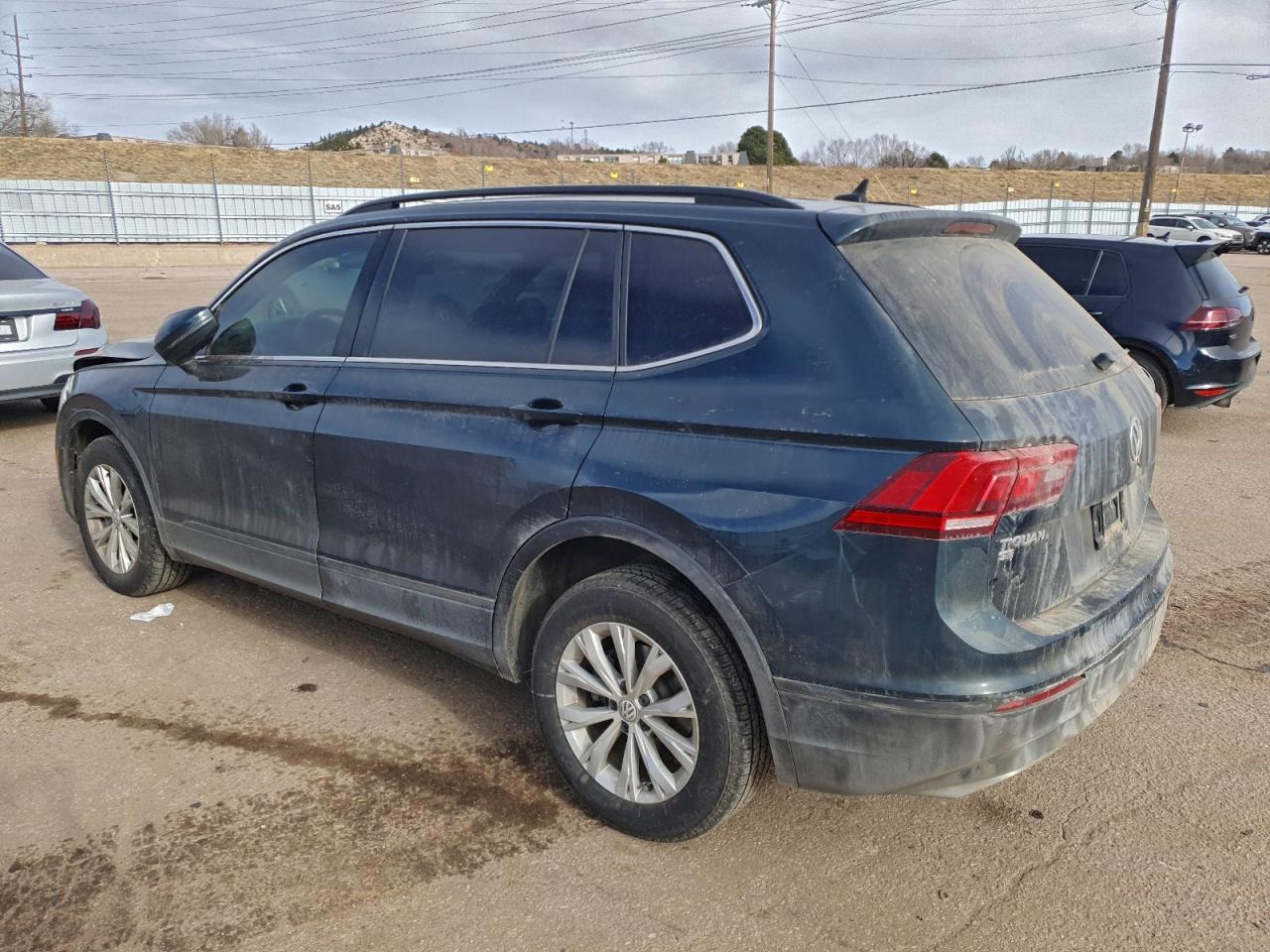 2019 Volkswagen Tiguan Se - Фото 2