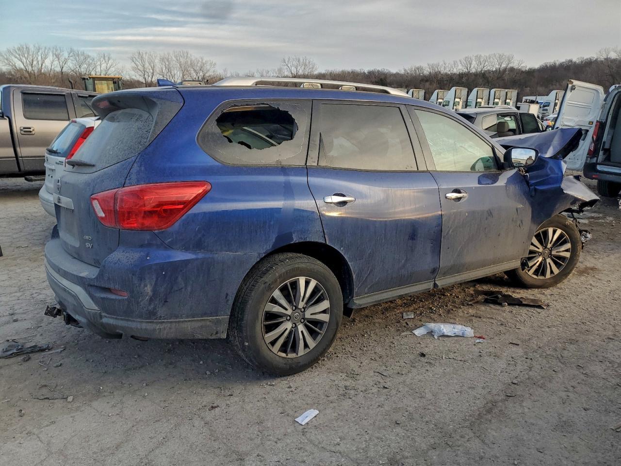 2020 Nissan Pathfinder Sv - Фото 3