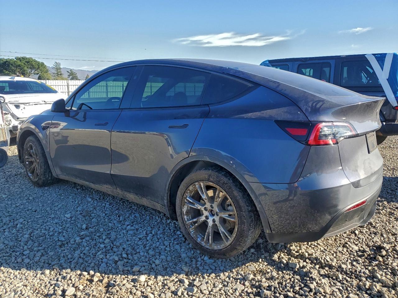 2023 Tesla Model Y - Image 2