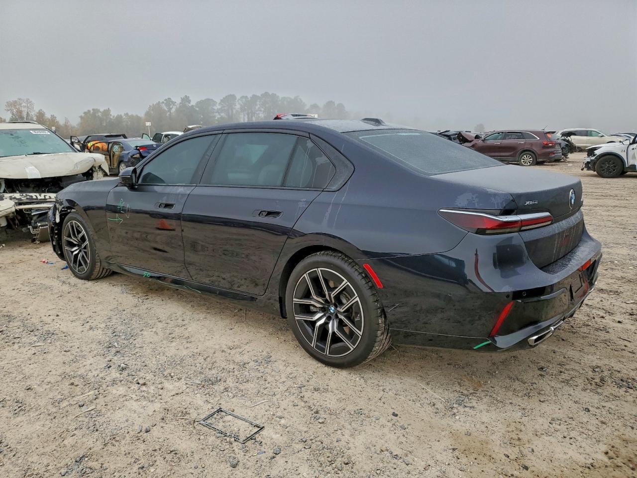 2024 BMW 760 Xi - Image 2