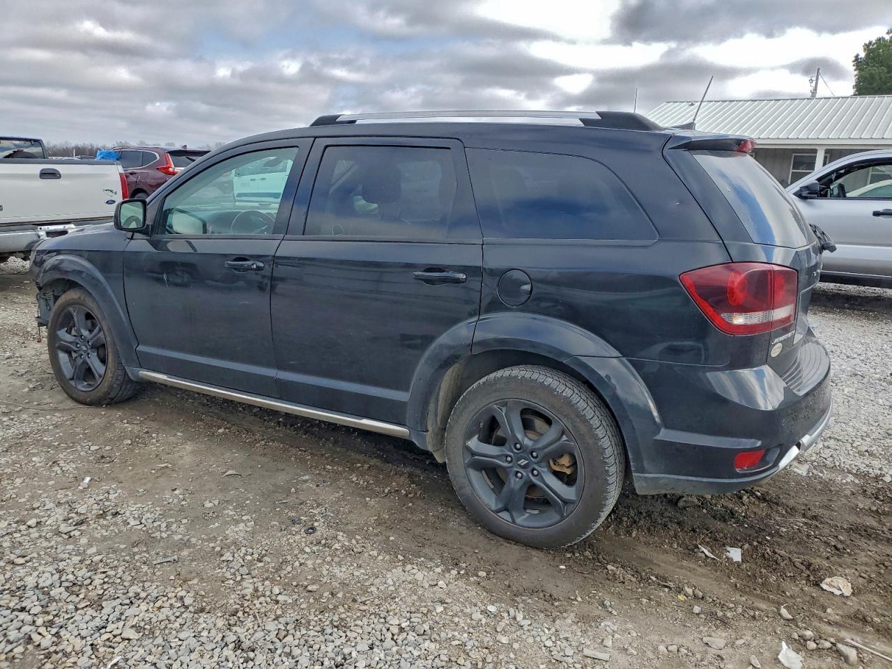 2018 Dodge Journey Crossroad - Фото 2