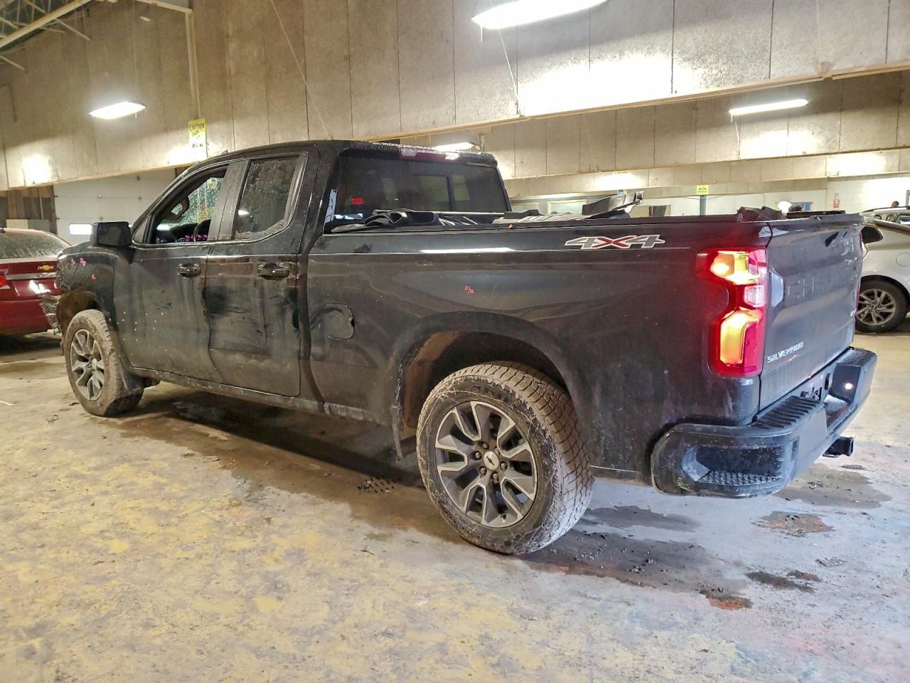 2019 Chevrolet Silverado K1500 Rst - Image 2