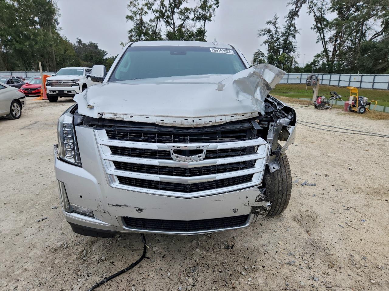 2019 Cadillac Escalade Esv Luxury - Image 5