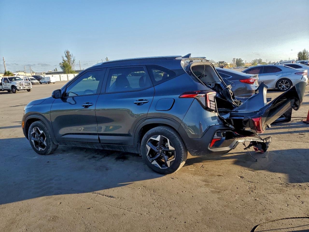 2025 Kia Seltos S - Image 2