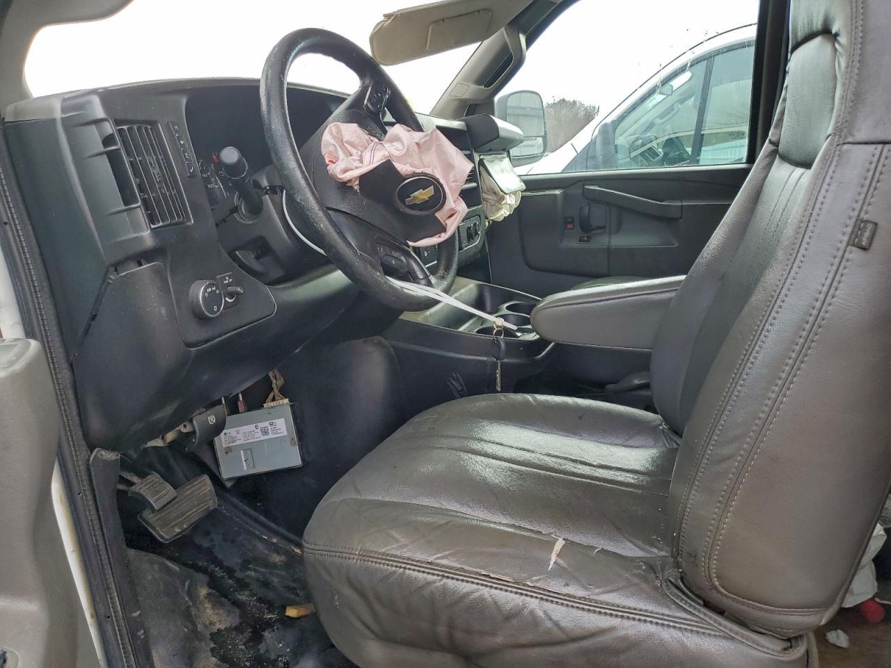 2016 Chevrolet Express G3500 Ls - Фото 7