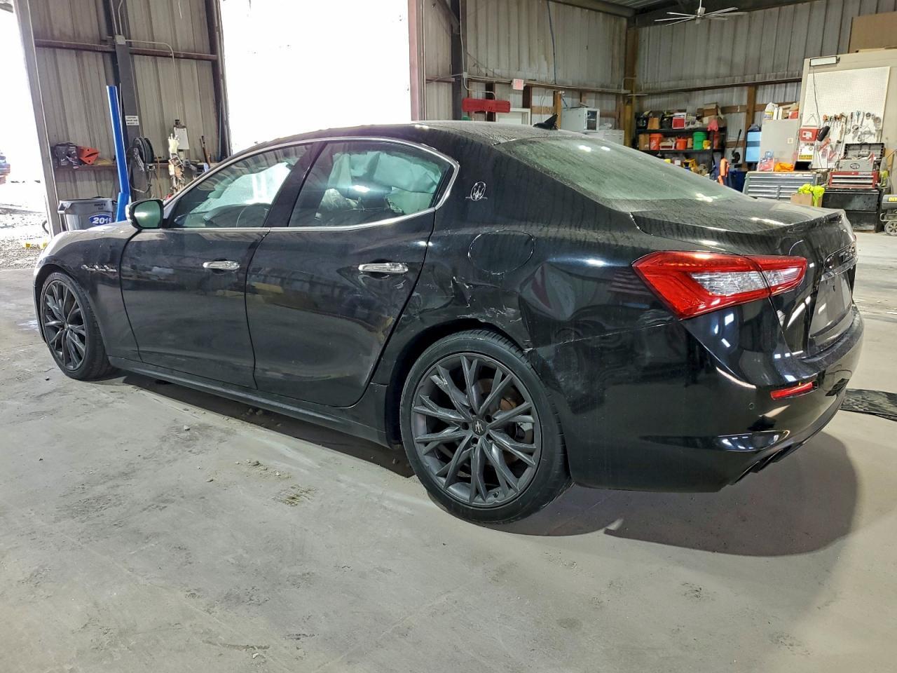 2020 Maserati Ghibli - Фото 2