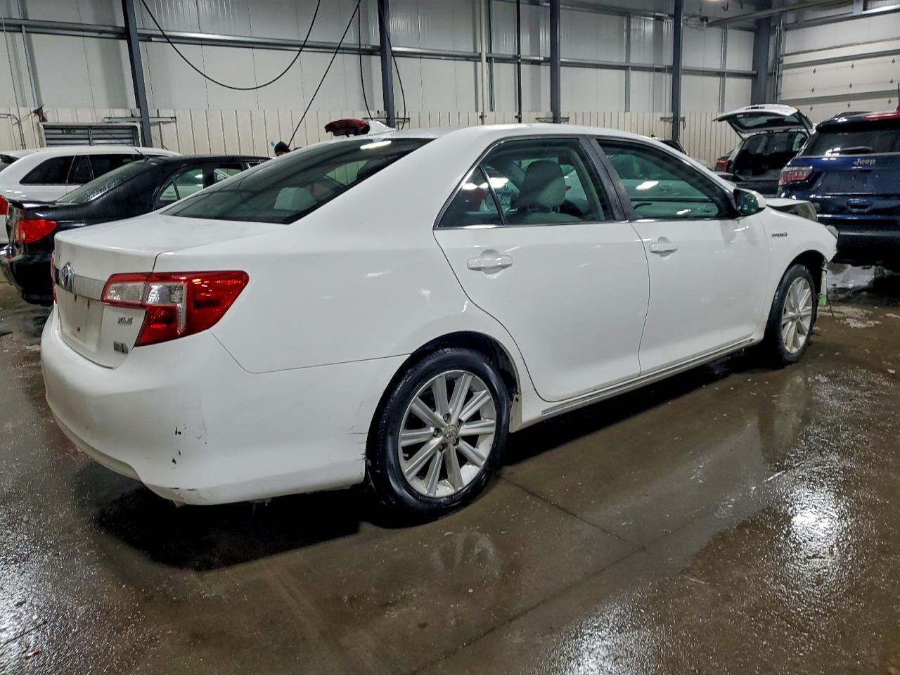 2012 Toyota Camry Hybrid - Фото 3