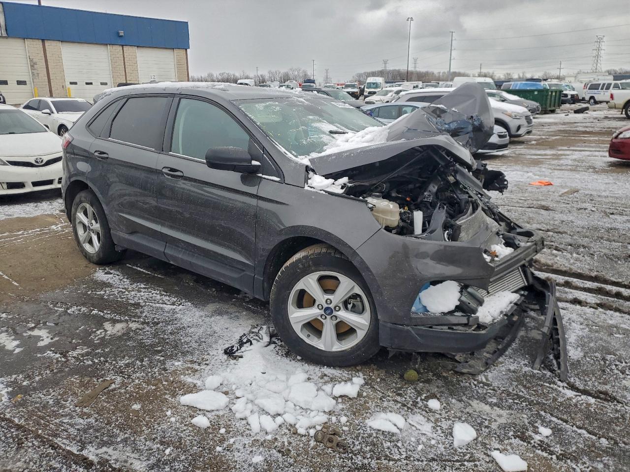 2020 Ford Edge Se - Фото 4