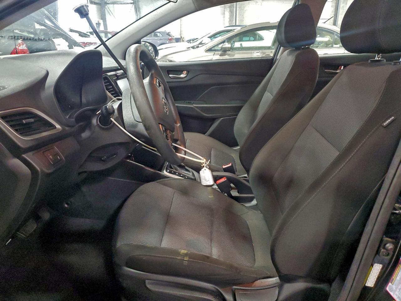 2021 Hyundai Accent Se - Фото 7