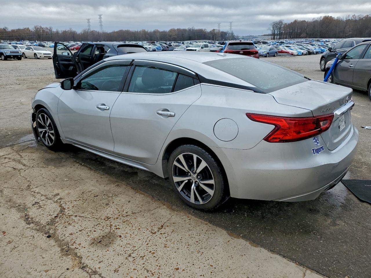 2016 Nissan Maxima 3.5S - Фото 2