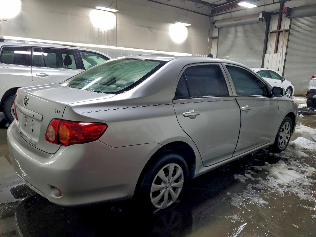 2010 Toyota Corolla Le - Image 3
