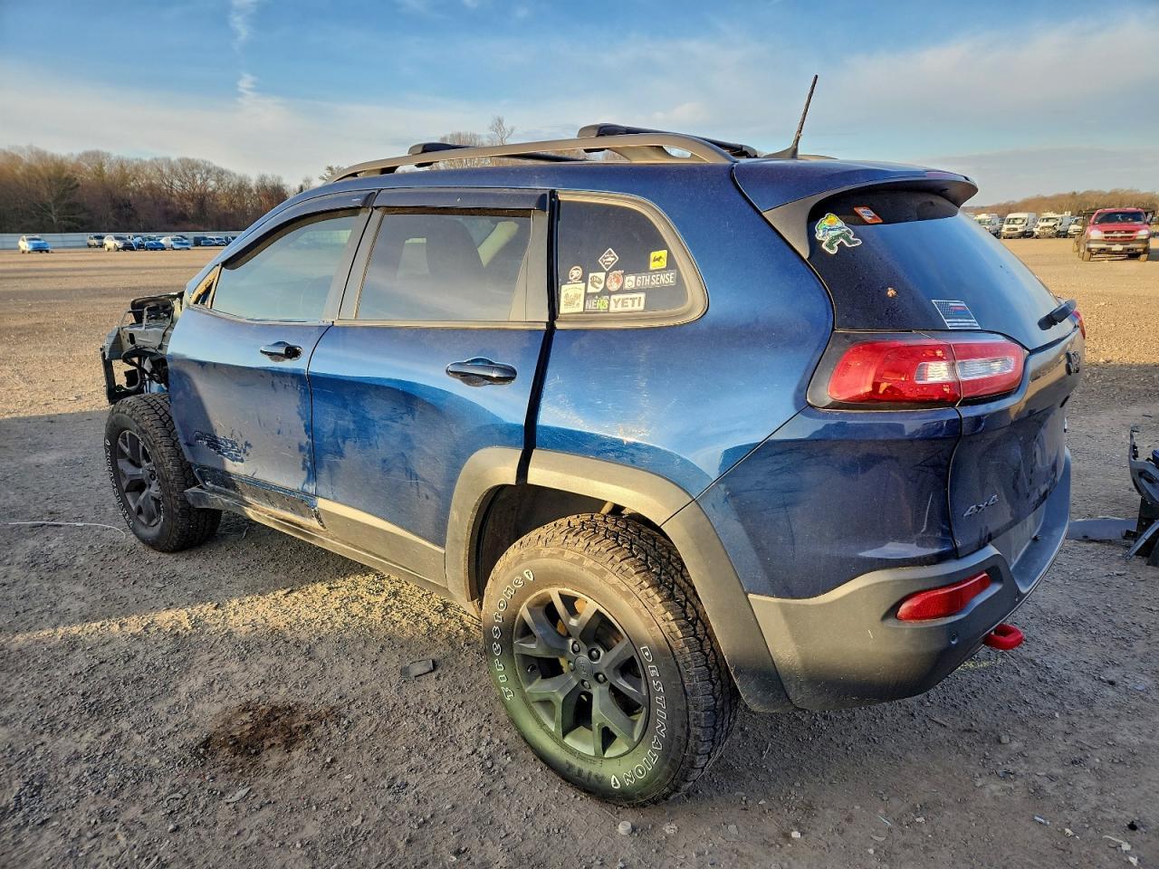 2018 Jeep Cherokee Trailhawk - Фото 2