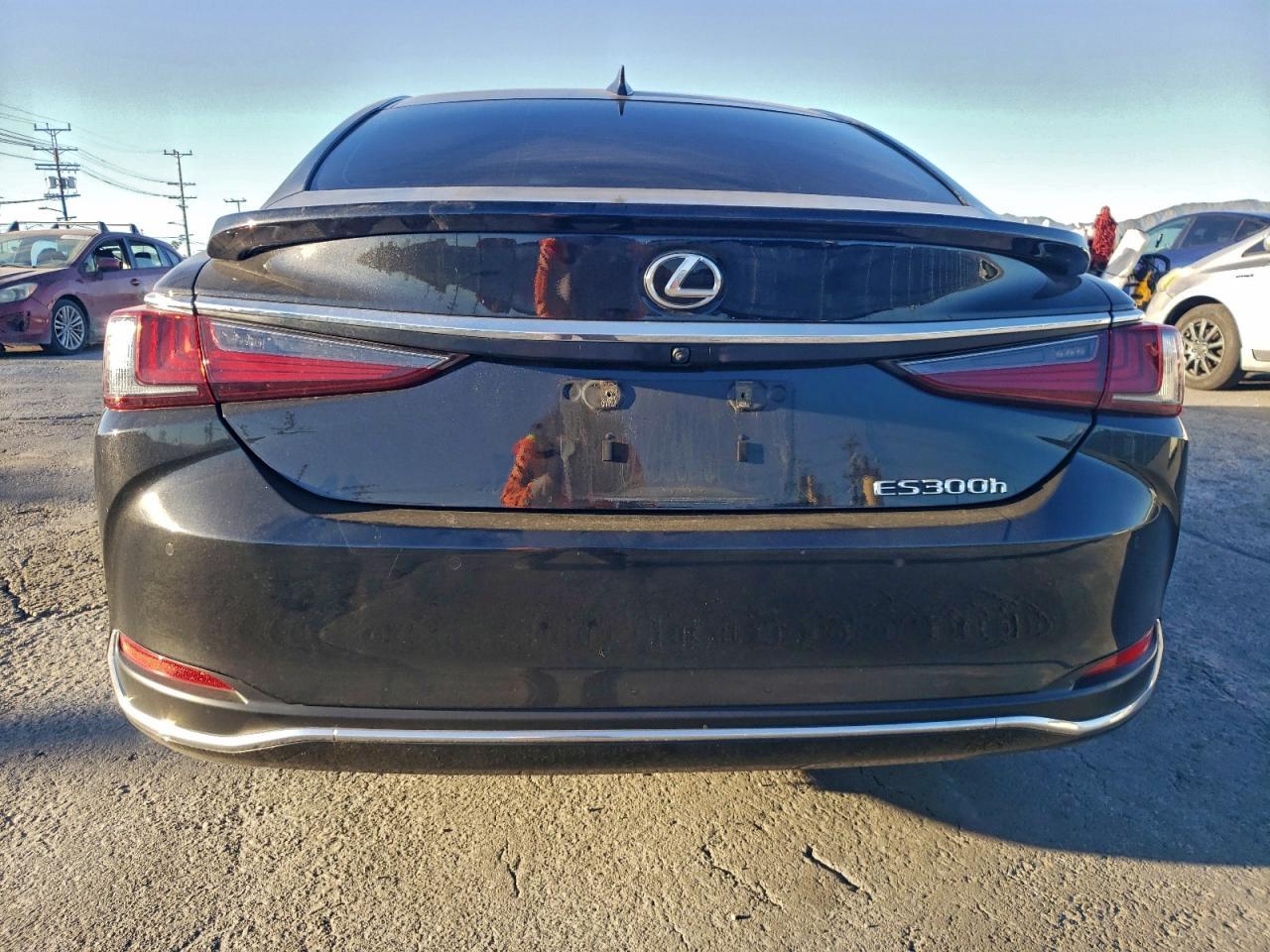 2024 Lexus Es300H - Image 6