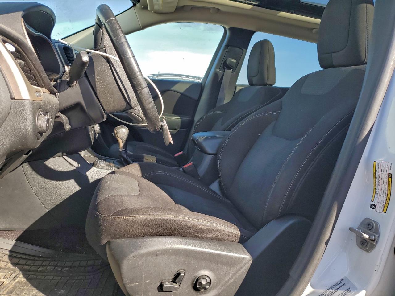 2016 Jeep Cherokee Latitude - Фото 7