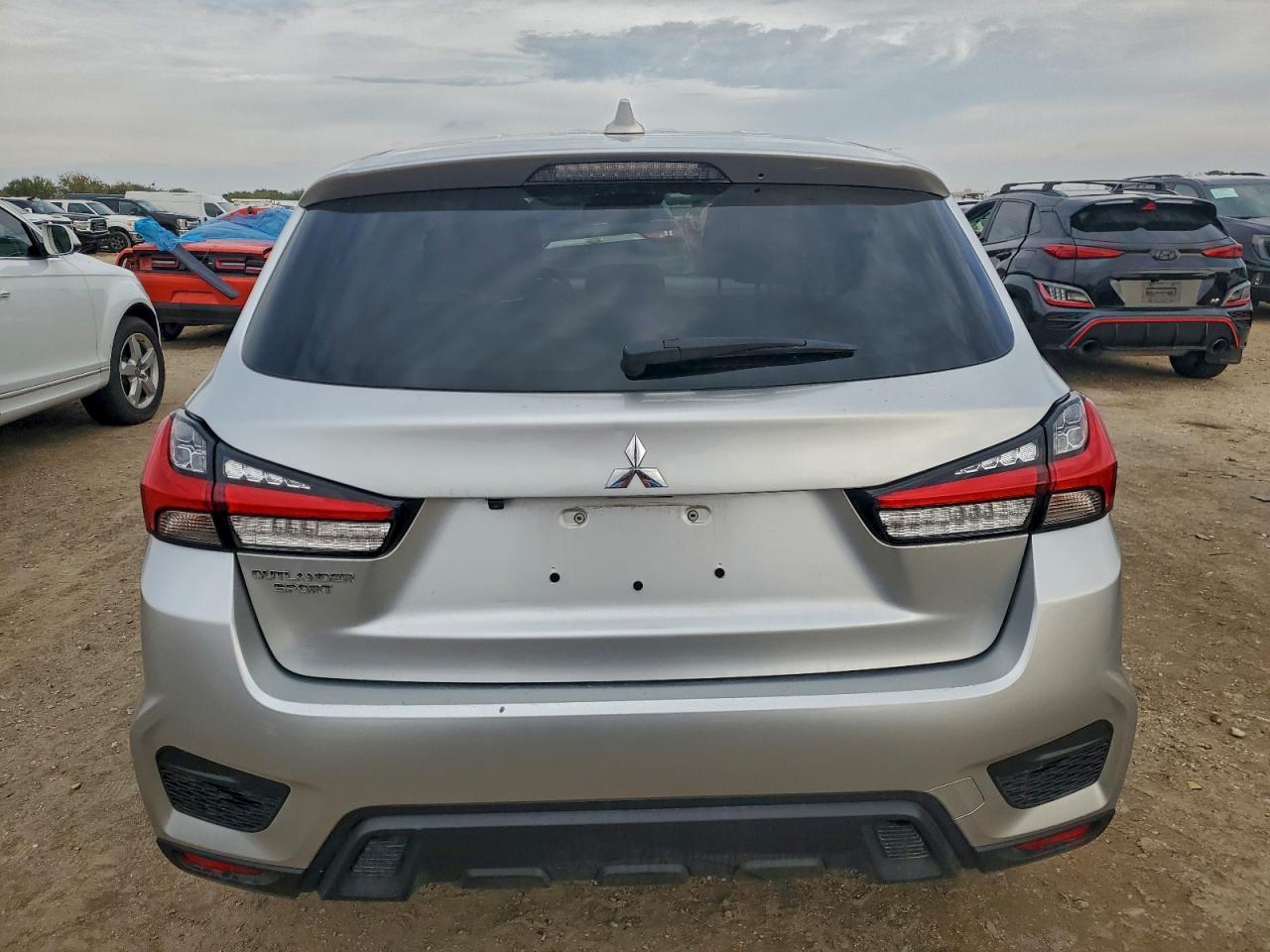 2023 Mitsubishi Outlander Sport S/Se - Фото 6