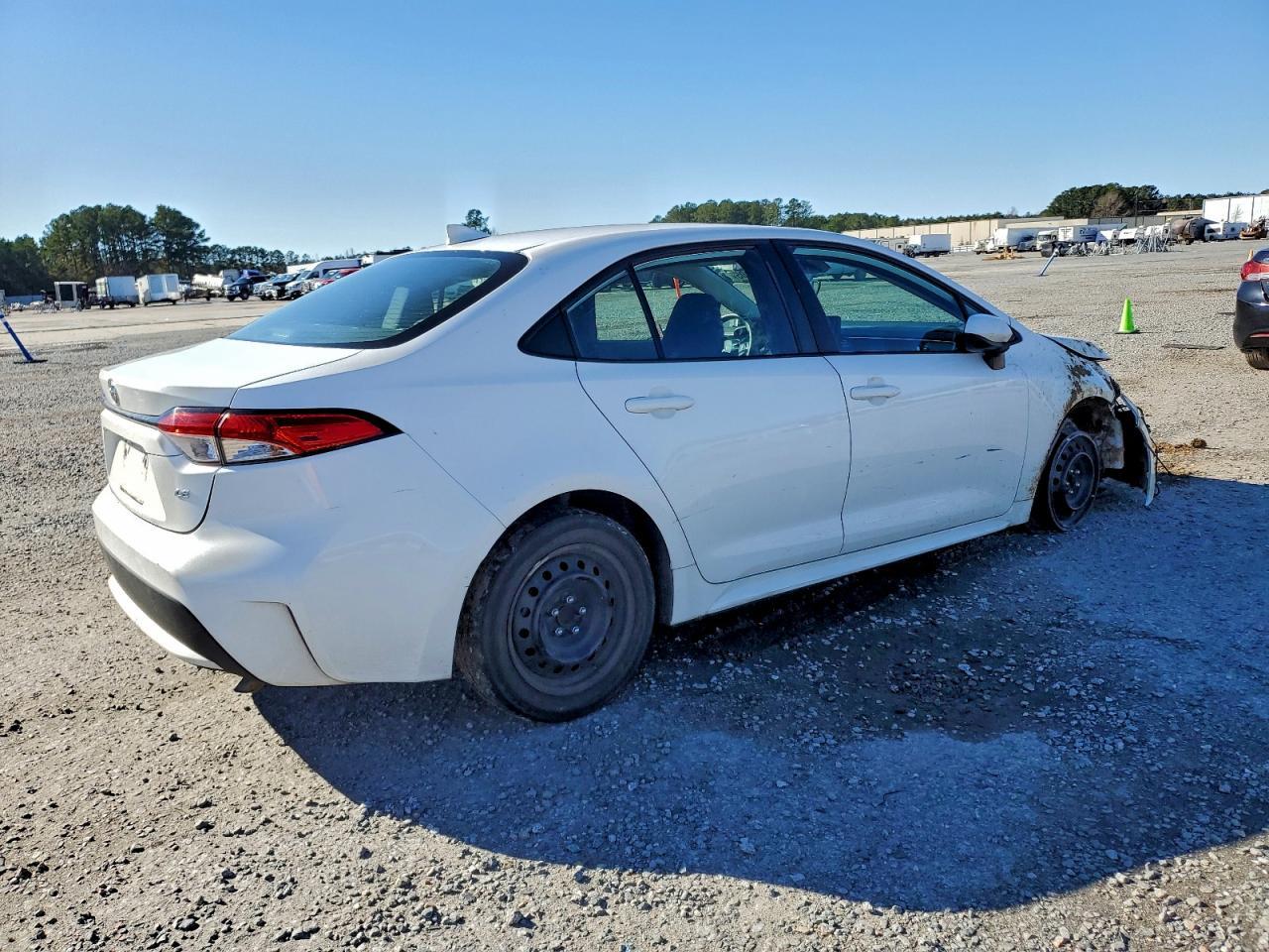2022 Toyota Corolla Le - Фото 3