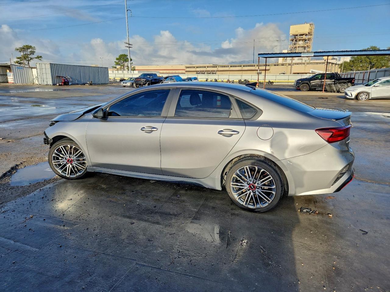 2023 Kia Forte Gt - Image 2
