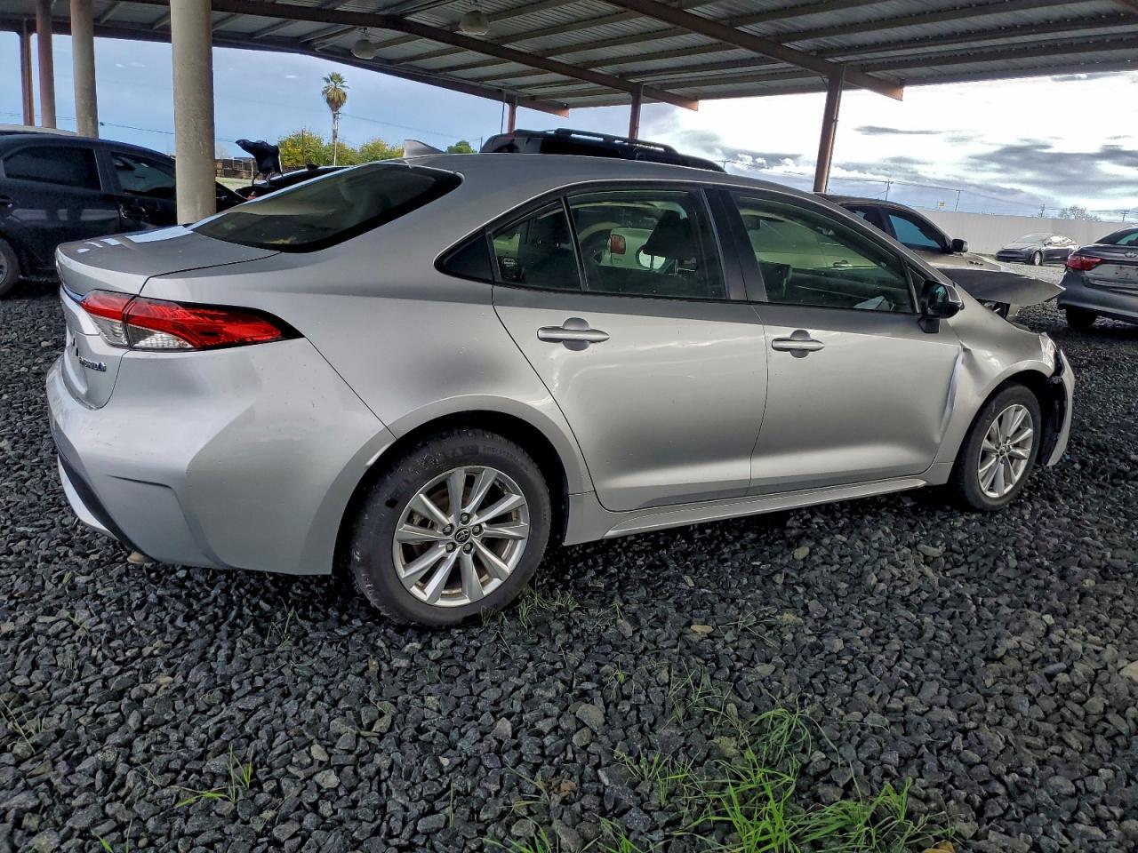 2023 Toyota Corolla Le - Image 3