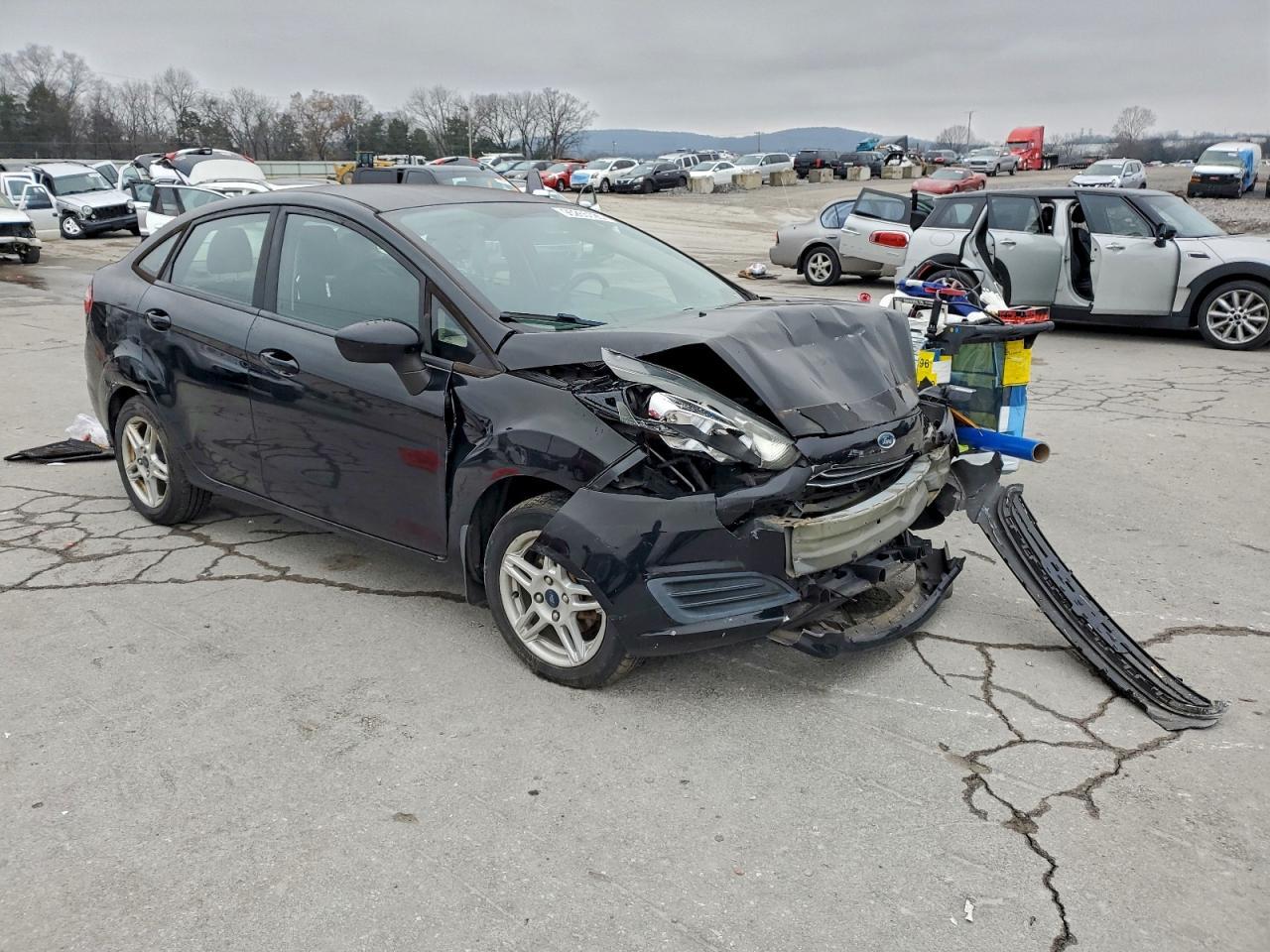 2019 Ford Fiesta Se - Фото 4