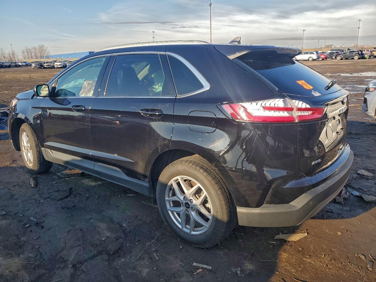 2024 Ford Edge Sel - Image 2