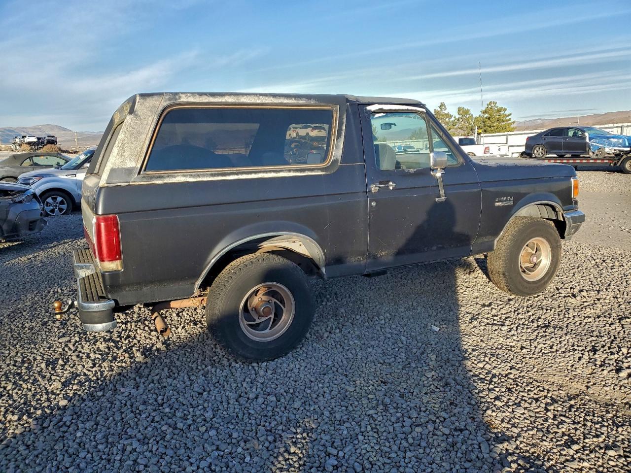 1990 Ford Bronco U100 - Фото 3