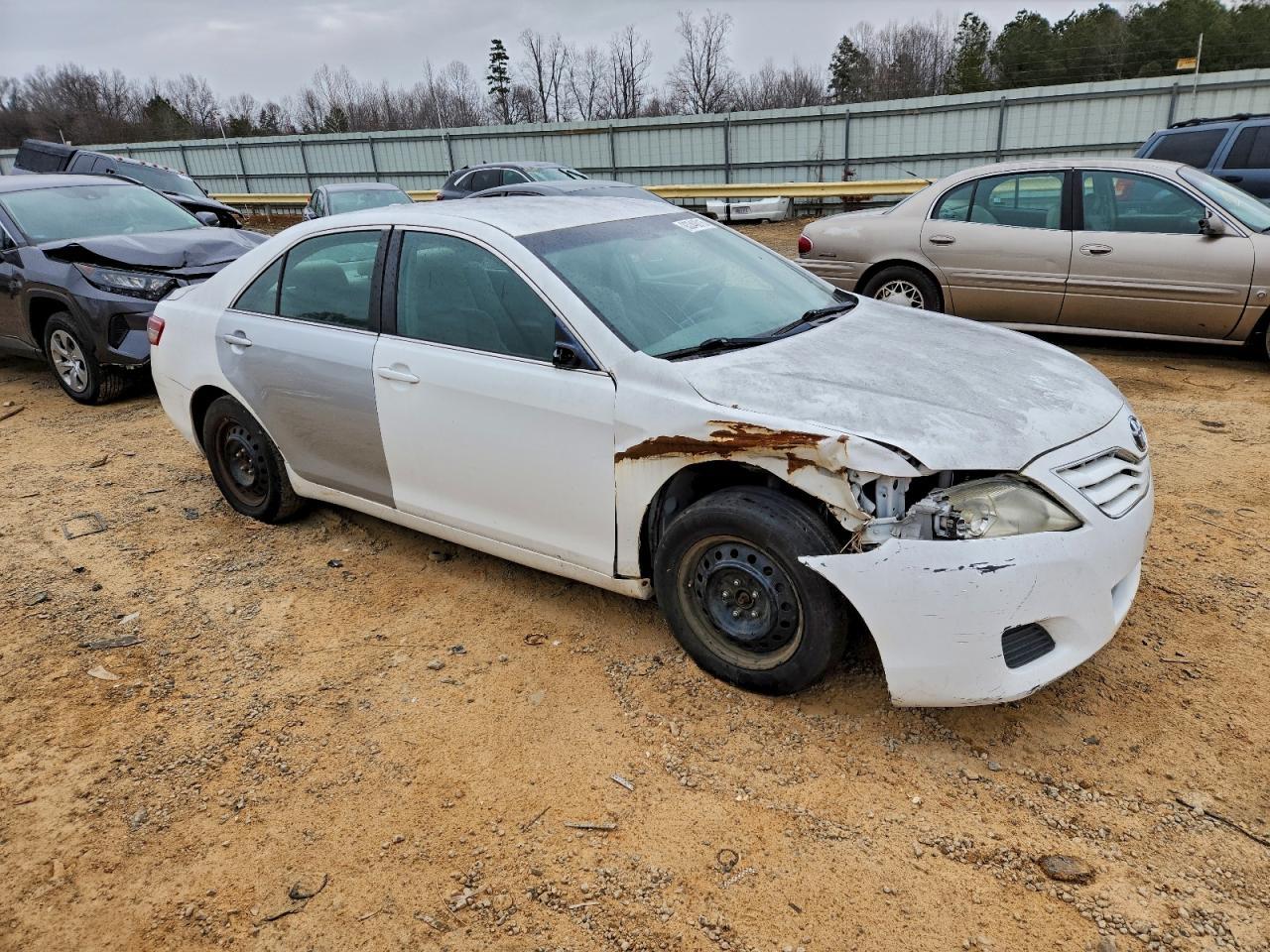 2011 Toyota Camry Base - Фото 4