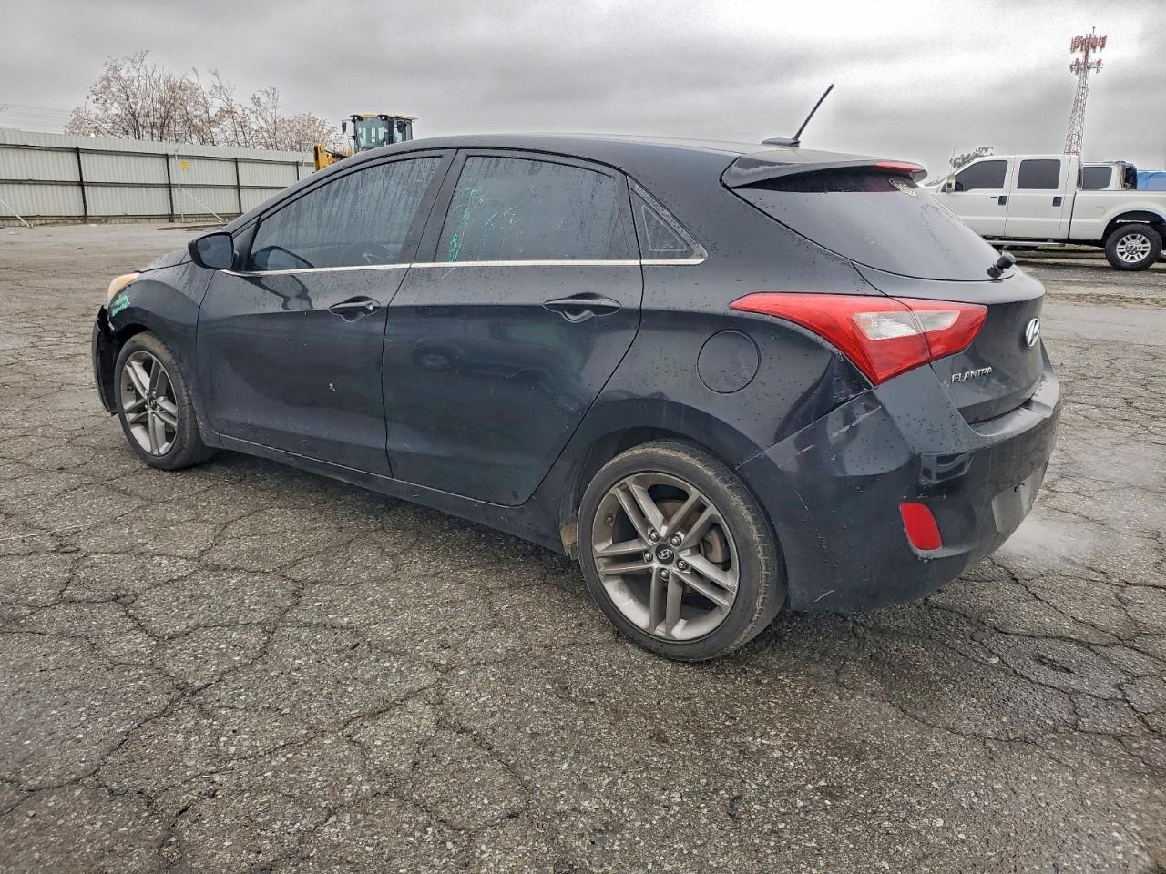 2017 Hyundai Elantra Gt - Фото 2