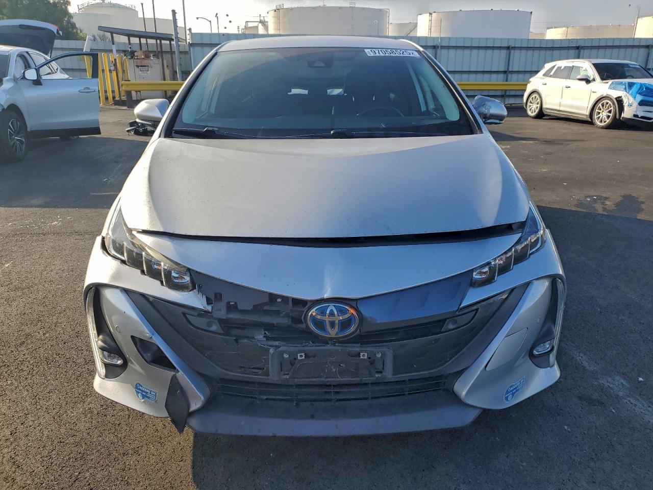 2021 Toyota Prius Prime Le - Фото 5