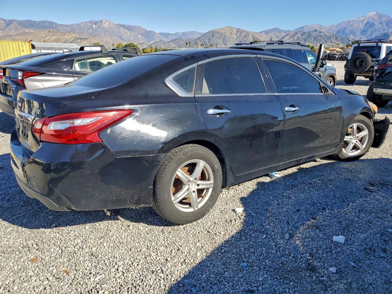 2016 Nissan Altima - Image 3