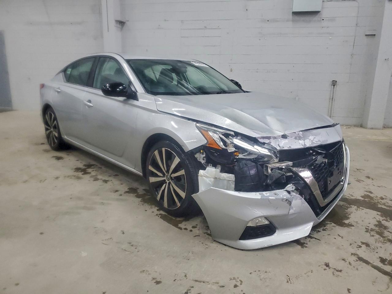 2021 Nissan Altima Sr - Image 4