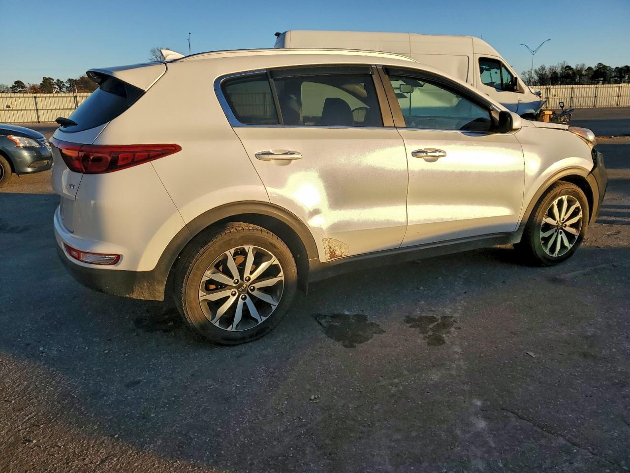 2017 Kia Sportage Ex - Image 3