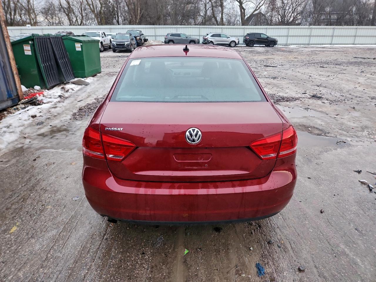 2015 Volkswagen Passat S - Фото 6