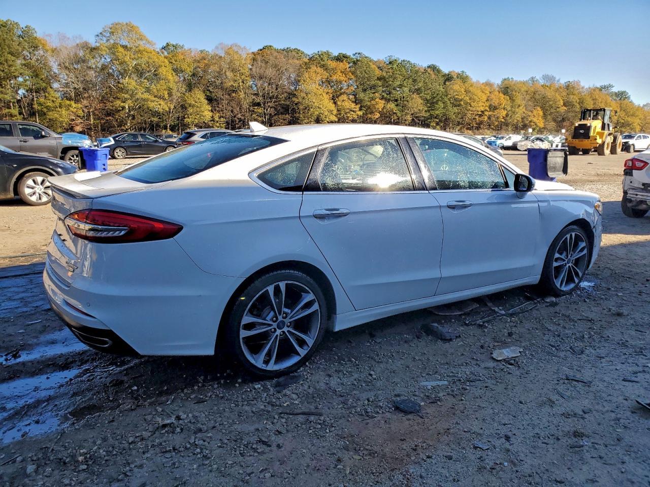 2019 Ford Fusion Titanium - Фото 3