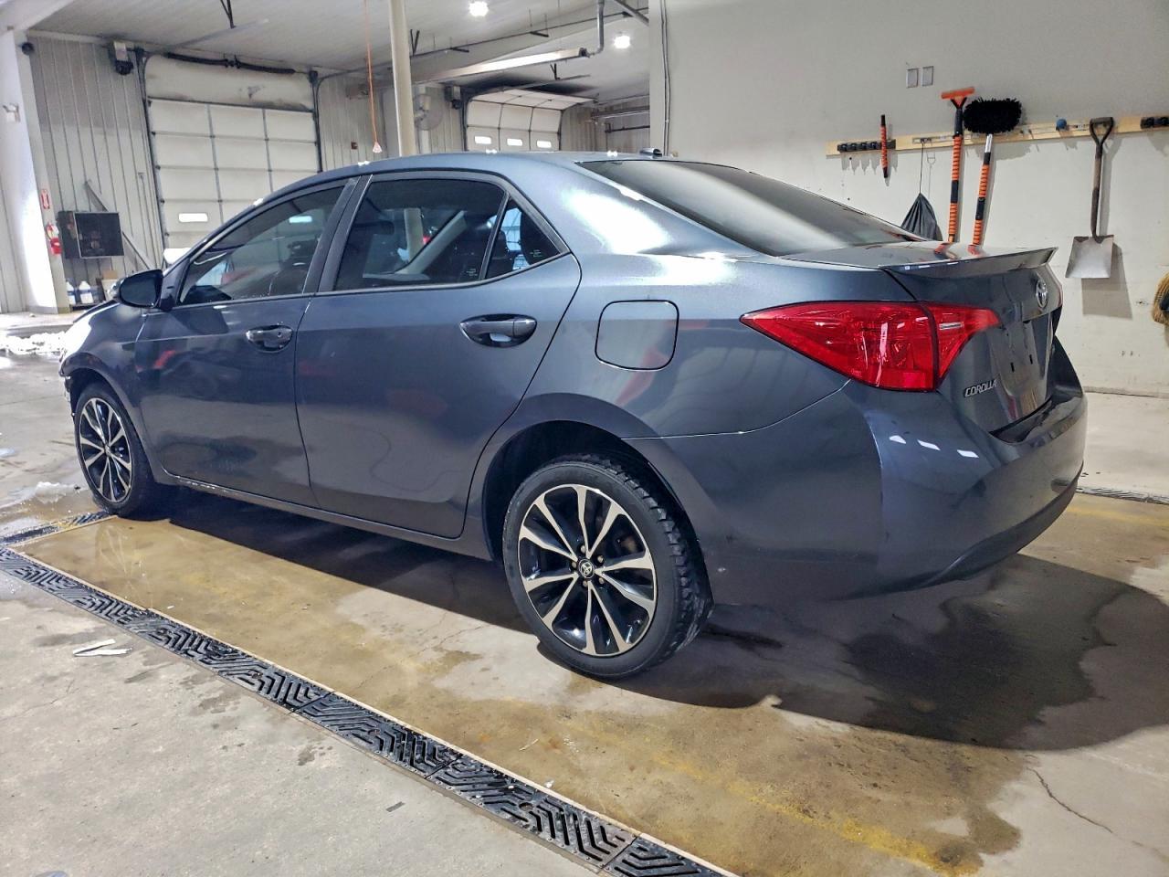 2018 Toyota Corolla L - Фото 2