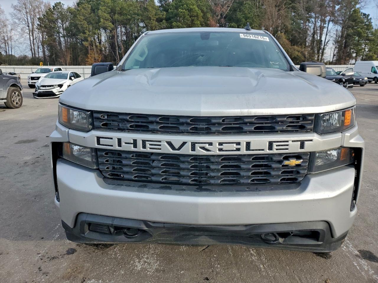 2020 Chevrolet Silverado K1500 Custom - Фото 5