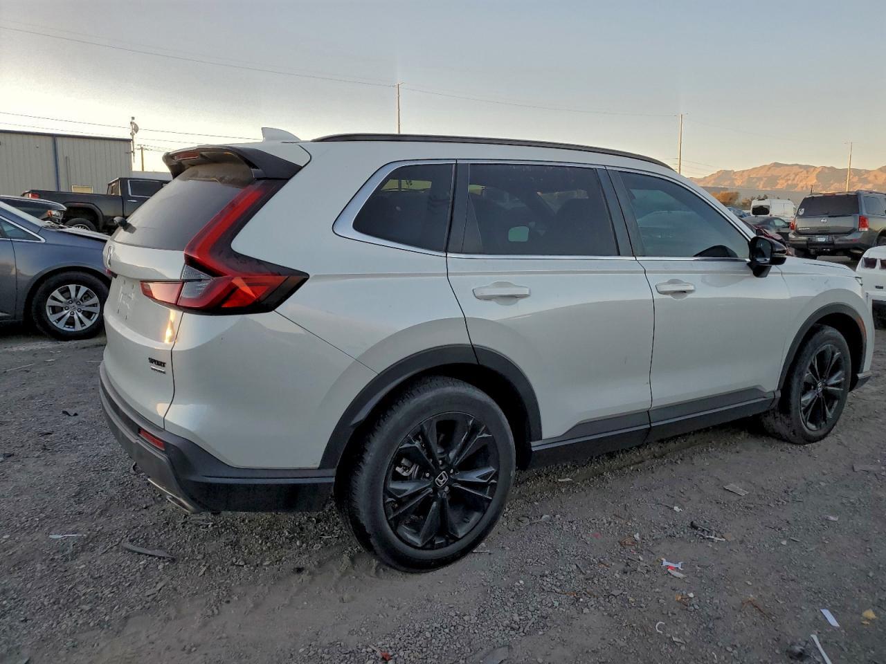 2023 Honda Cr-V Sport Touring - Фото 3