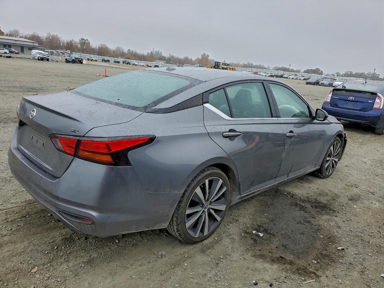 2022 Nissan Altima Sr - Image 3