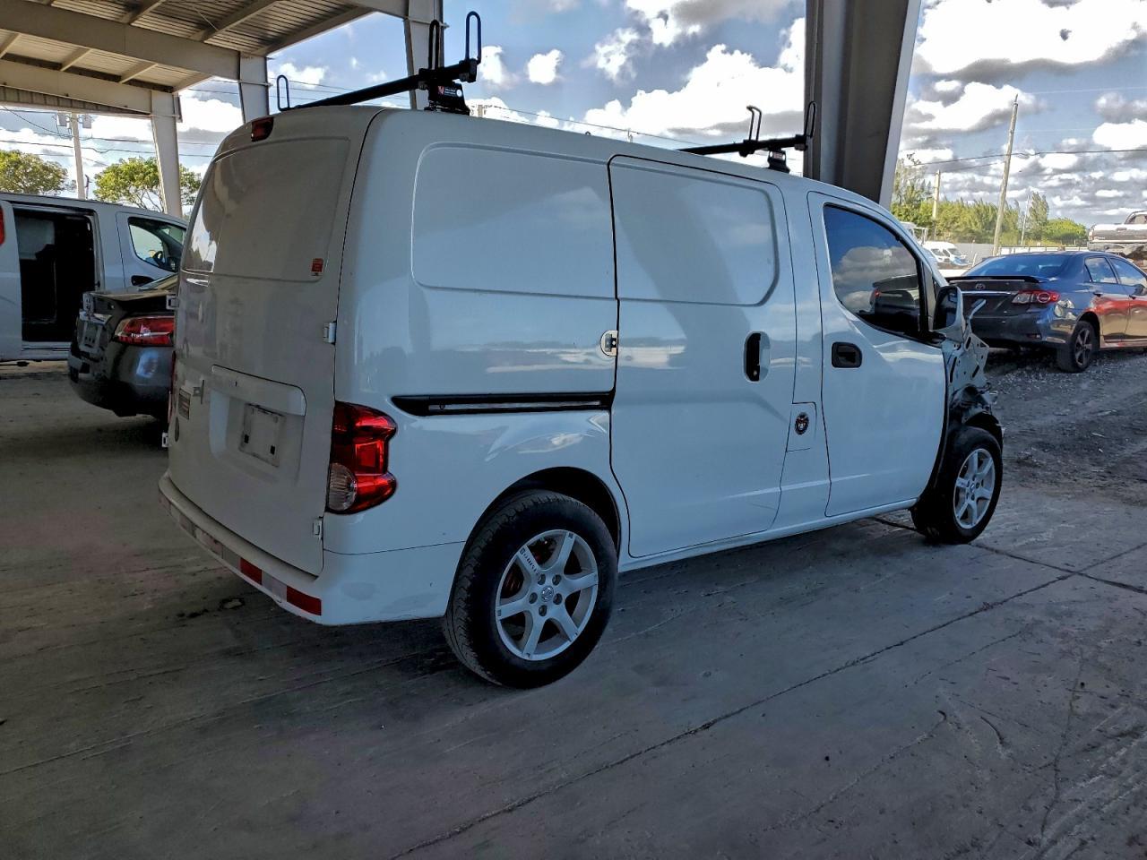 2020 Nissan Nv200 2.5S - Фото 3